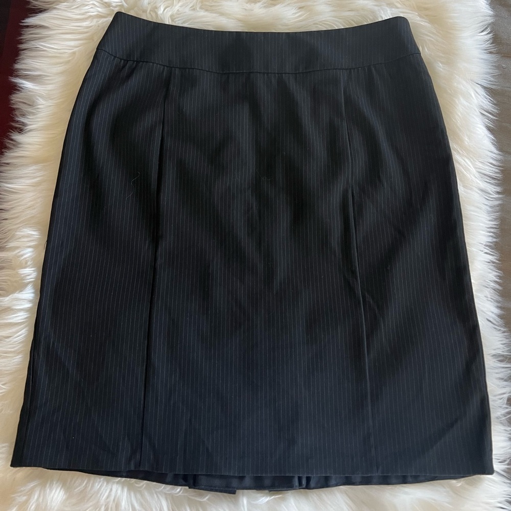 New York & Co Pencil Skirt Womens Size 10 Pin Stripe Black and White Color